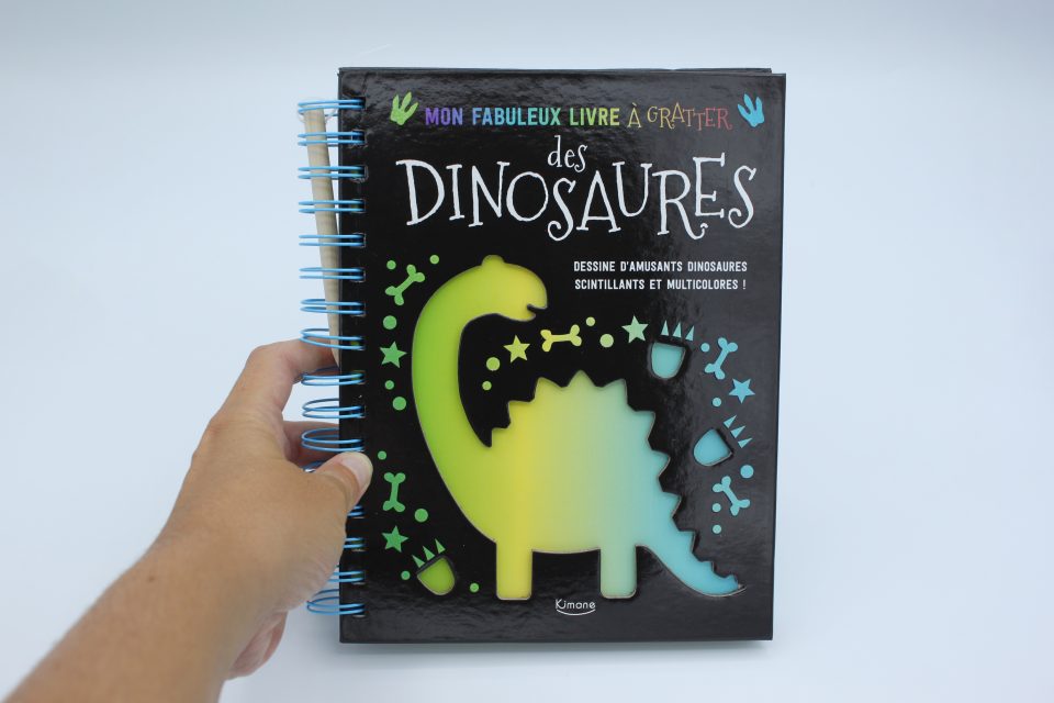 Mon fabuleux livre à gratter des dinosaures - Kimane