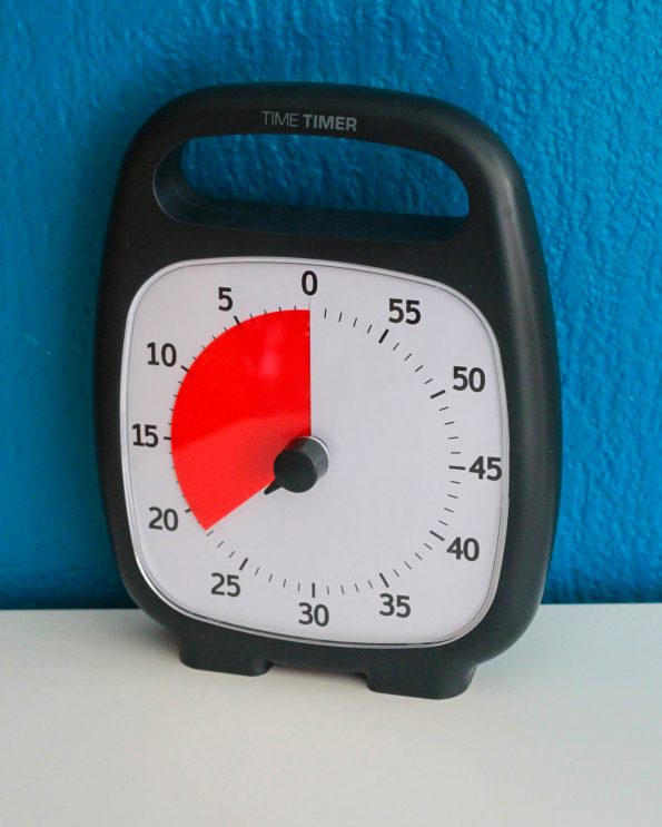 Nous avons testé la minuterie Time Timer PLUS : une astuce pour parents -  Bouge Petit - Centre de développement physique pour bébés et jeunes enfants